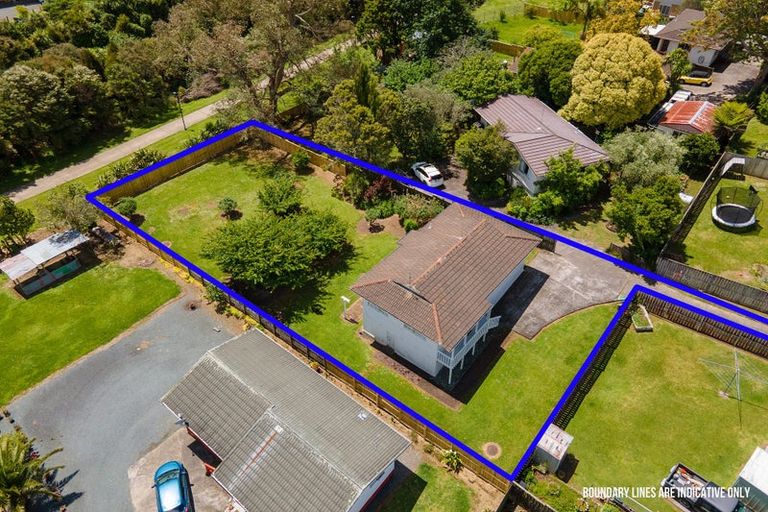 Photo of property in 106 Borich Road, Sunnyvale, Auckland, 0612