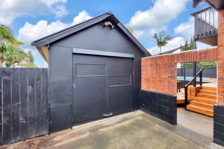 Photo of property in 241 Victoria Street West, Pukekohe, 2120