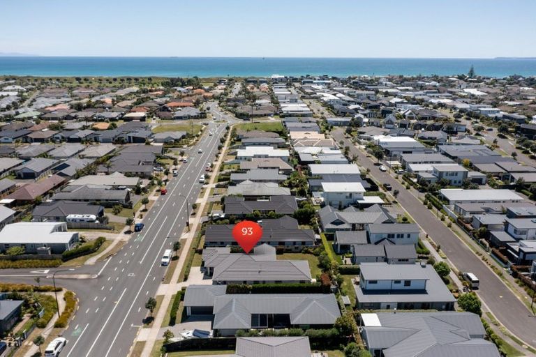 Photo of property in 93 Sandhurst Drive, Papamoa Beach, Papamoa, 3118