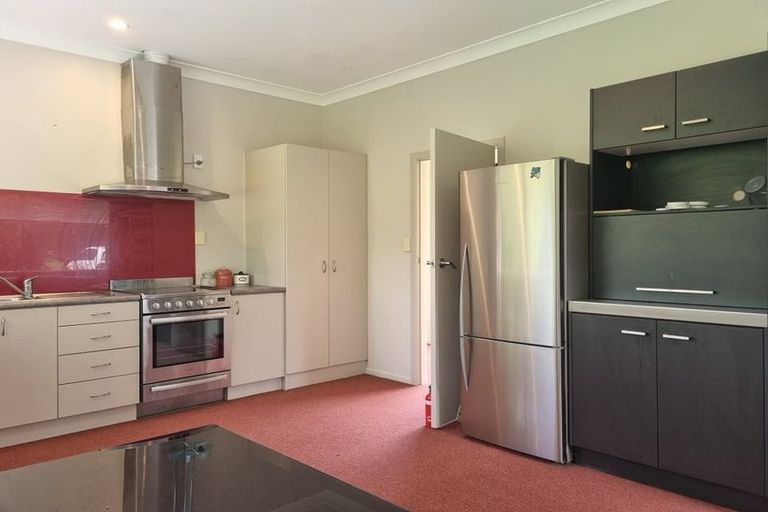 Photo of property in 535 South Road, Omata, New Plymouth, 4374