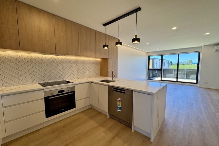 Photo of property in 202b Henwood Road, Westgate, 0814