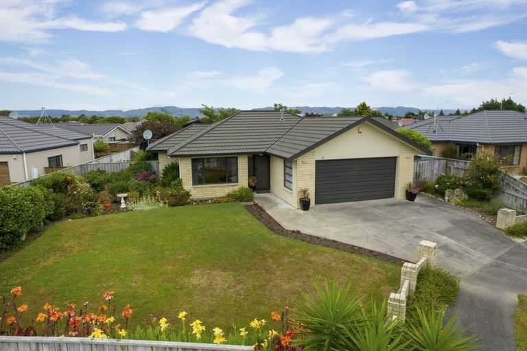Photo of property in 8 Brookside Close, Highbury, Palmerston North, 4412