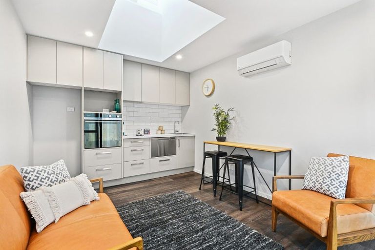 Photo of property in 37 Jack Hanley Drive, Jacks Point, Queenstown, 9371