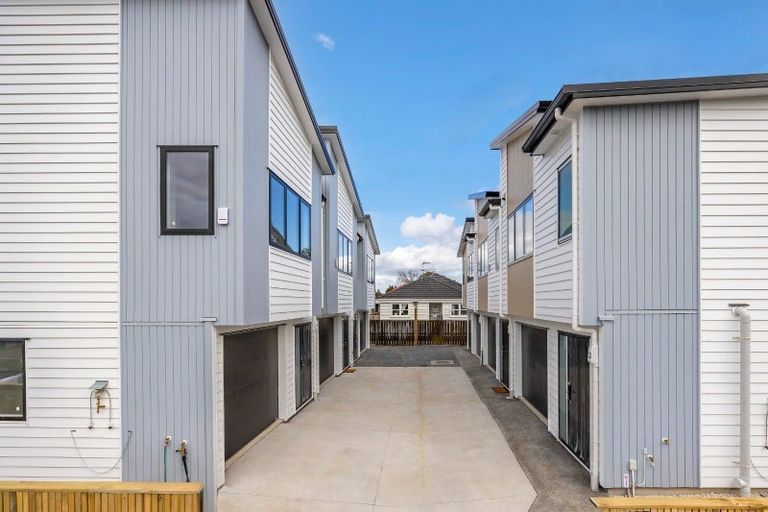 Photo of property in 57b Rathgar Road, Henderson, Auckland, 0610