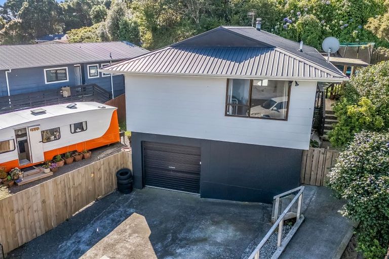Photo of property in 13 Tahurangi Place, Spotswood, New Plymouth, 4310