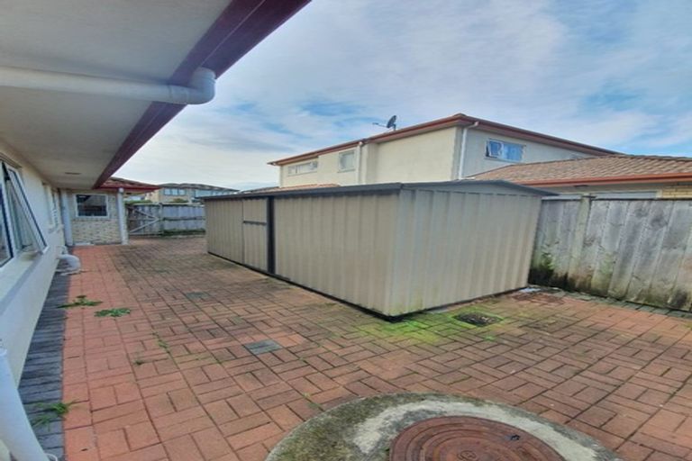 Photo of property in 22 Kestev Drive, Flat Bush, Auckland, 2016
