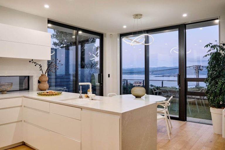 Photo of property in 126a Nicholson Road, Khandallah, Wellington, 6035