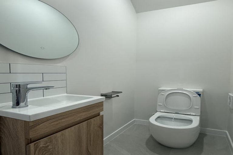 Photo of property in 296d Royal Road, Massey, Auckland, 0614