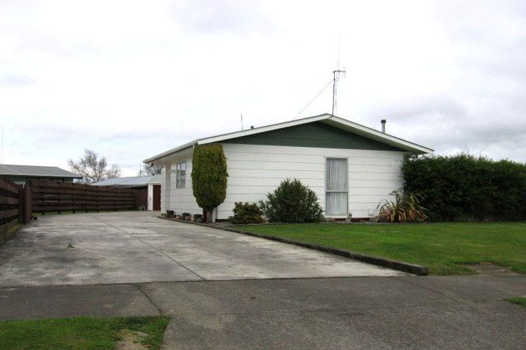 Photo of property in 30 Acacia Street, Kelvin Grove, Palmerston North, 4414