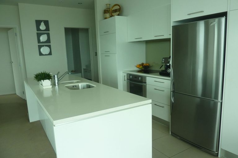 Photo of property in Sentinel Apartments, 803/3 Northcroft Street, Takapuna, Auckland, 0622