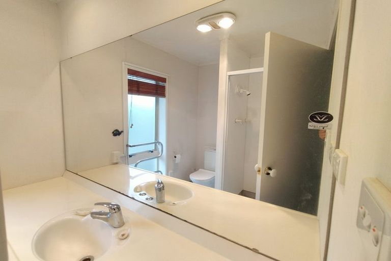 Photo of property in 20 Carriage Close, Northpark, Auckland, 2013