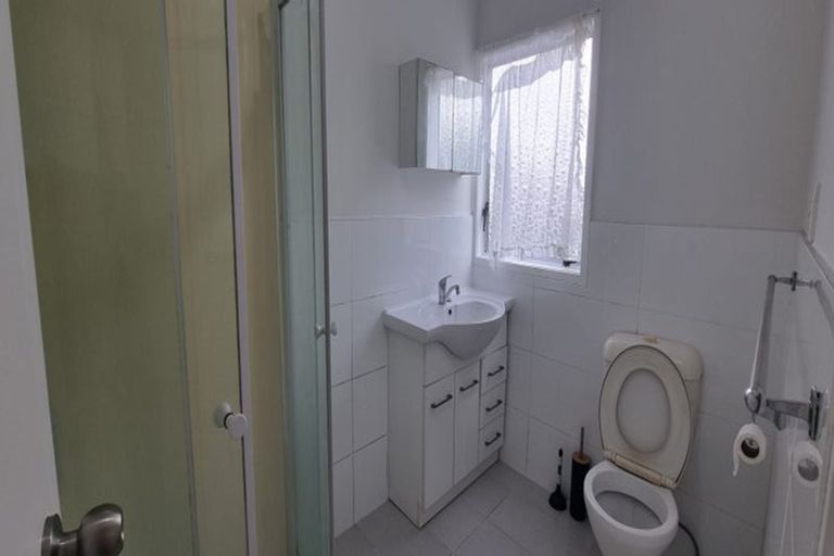 Photo of property in 11 Tyndrum Place, Highland Park, Auckland, 2010