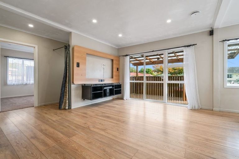 Photo of property in 16 Scott Road, Papakura, 2110