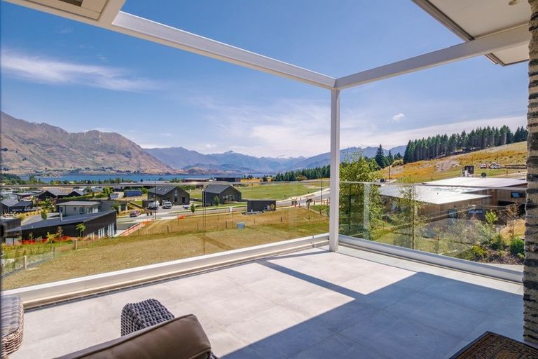 Photo of property in 11 Barclay Place, Wanaka, 9305