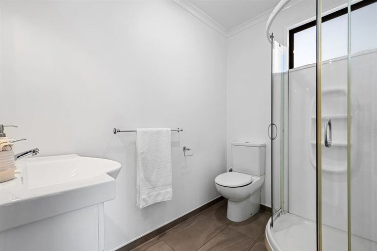 Photo of property in 1/278 Memorial Avenue, Burnside, Christchurch, 8053