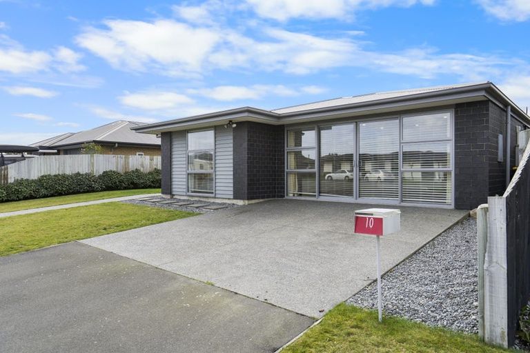 Photo of property in 10 Shale Court, Rolleston, 7614