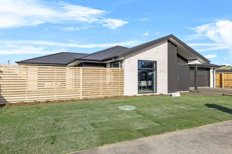 Photo of property in 16 Eccles Place, Halswell, Christchurch, 8025