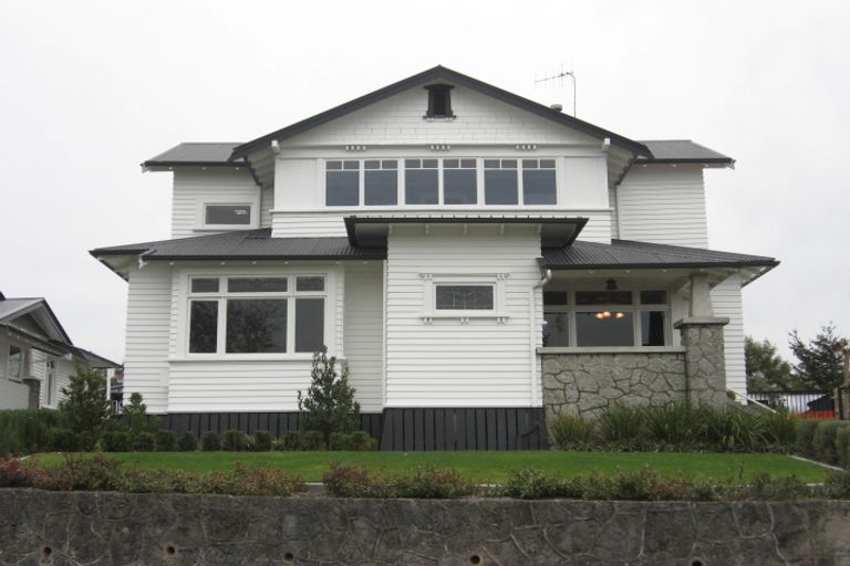 Photo of property in 3 Ormond Road, Hospital Hill, Napier, 4110