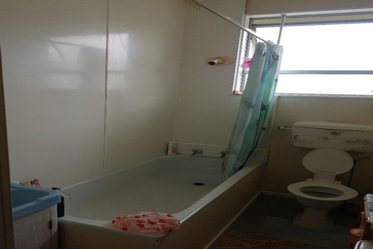 Photo of property in 2/4 Rodney Street, Waiwhetu, Lower Hutt, 5010