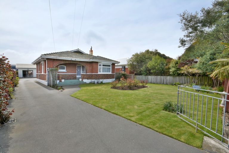Photo of property in 24a Hargest Crescent, Saint Kilda, Dunedin, 9012