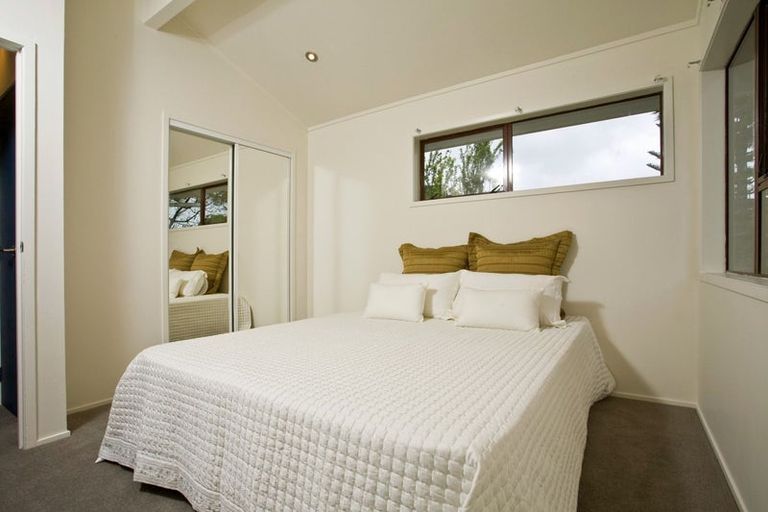 Photo of property in 2/28 Bayview Road, Bayview, Auckland, 0629