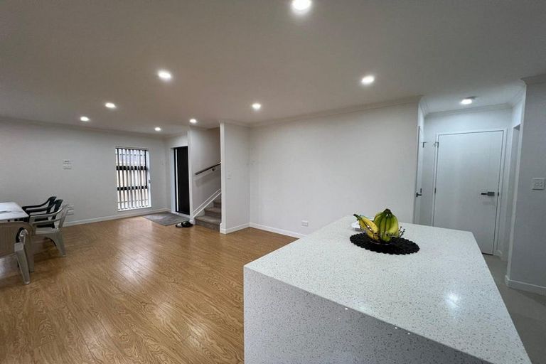 Photo of property in 25a Tawa Crescent, Manurewa, Auckland, 2102