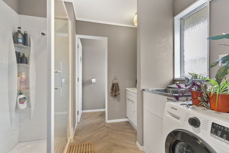 Photo of property in 18a Bracken Road, Newlands, Wellington, 6037