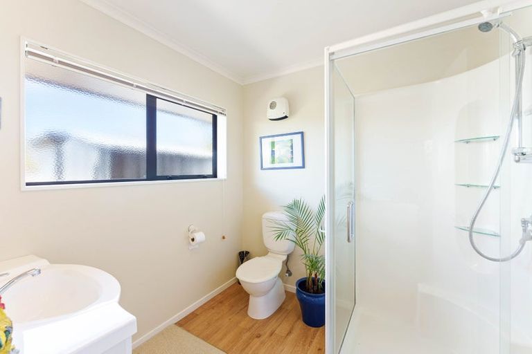 Photo of property in 31 Campion Road, Waikanae Beach, Waikanae, 5036
