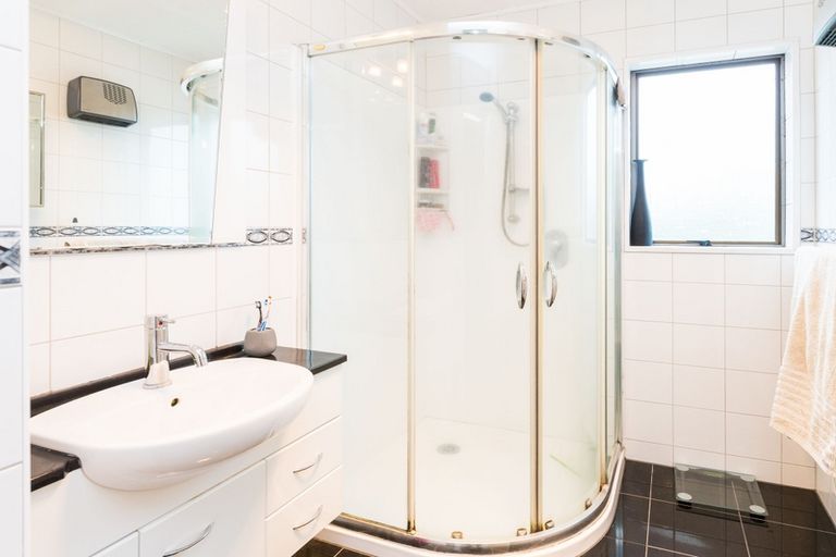 Photo of property in 23 Chadwick Place, Highbury, Palmerston North, 4412