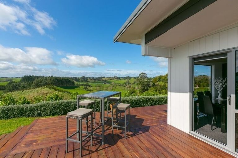 Photo of property in 281 Upland Road, Tarurutangi, New Plymouth, 4372