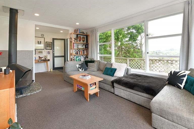 Photo of property in 41 Rautawhiri Road, Helensville, 0800