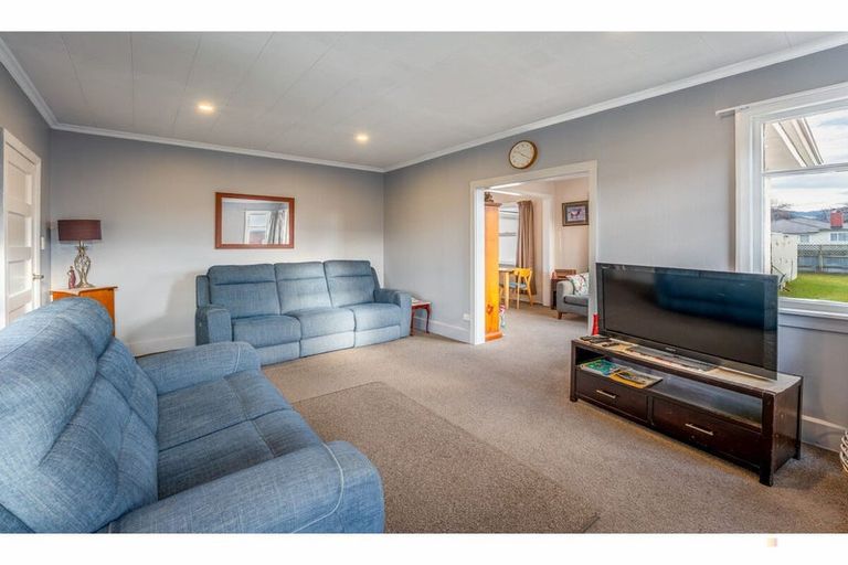 Photo of property in 26 Rhodes Street, Waimate, 7924