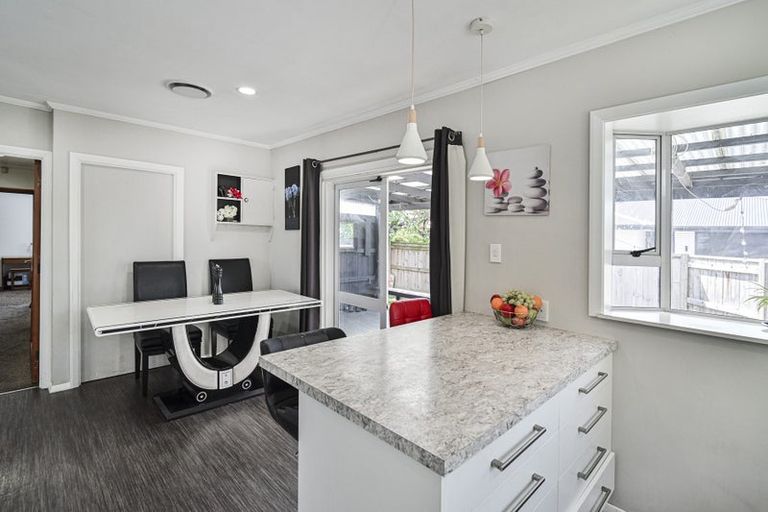 Photo of property in 18 Wycliffe Street, Onekawa, Napier, 4110