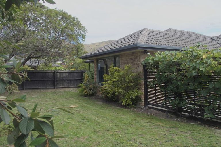 Photo of property in 3 Carinya Lane, Heathcote Valley, Christchurch, 8022