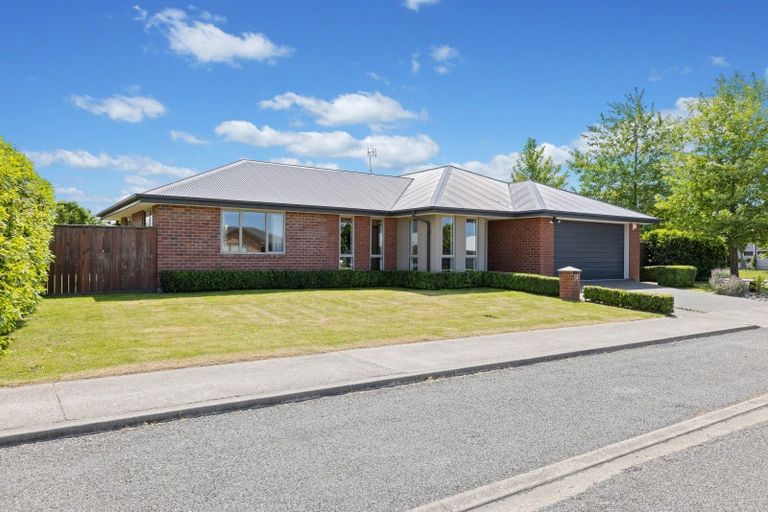 Photo of property in 54 Acacia Avenue, Rangiora, 7400