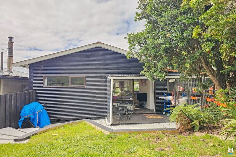 Photo of property in 6 Rochfort Street, Greymouth, 7805