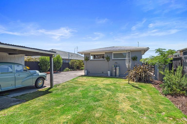 Photo of property in 301 Sawyers Arms Road, Bishopdale, Christchurch, 8053