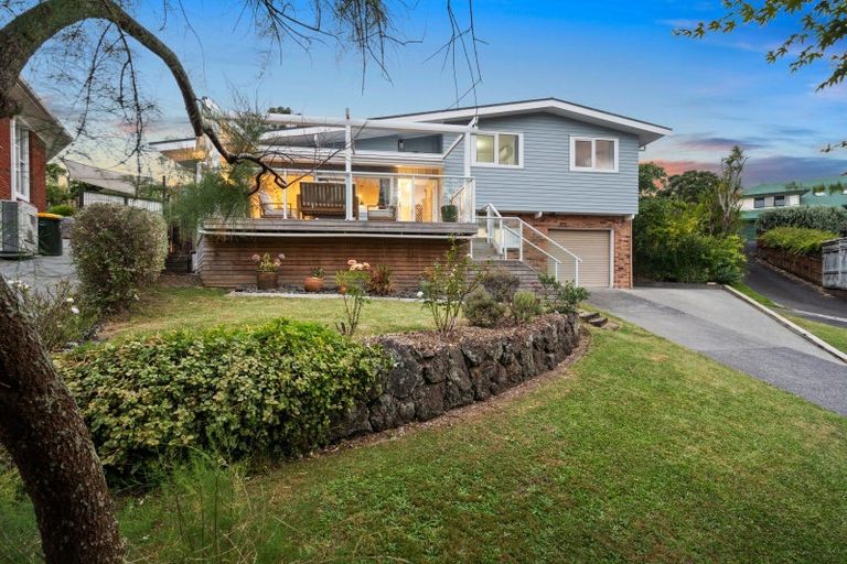 Photo of property in 12 Gerwyn Place, Pakuranga Heights, Auckland, 2010