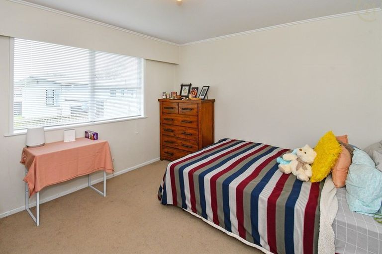 Photo of property in 35 Heybridge Street, Manurewa, Auckland, 2102