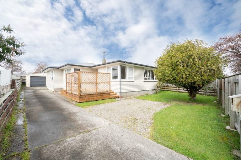 Photo of property in 24 Rhodes Drive, Kelvin Grove, Palmerston North, 4414