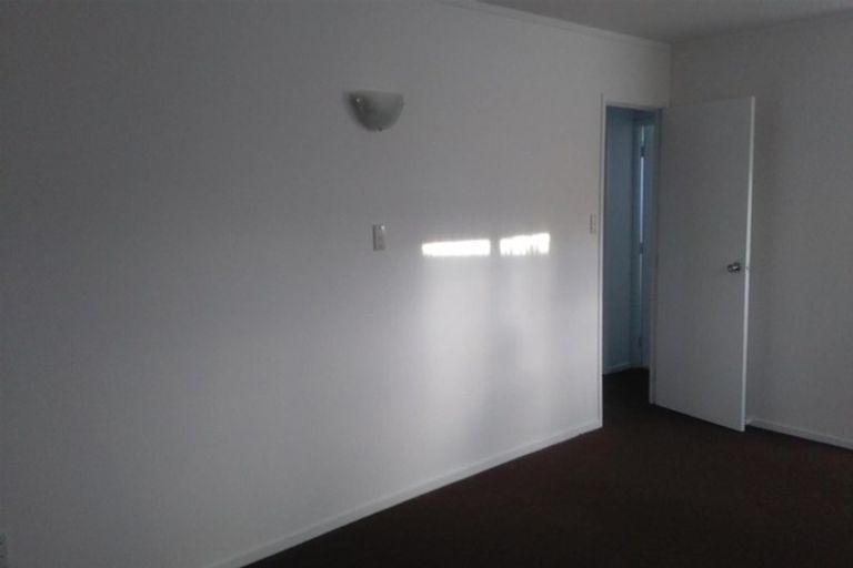 Photo of property in 2/71 Butley Drive, Farm Cove, Auckland, 2012