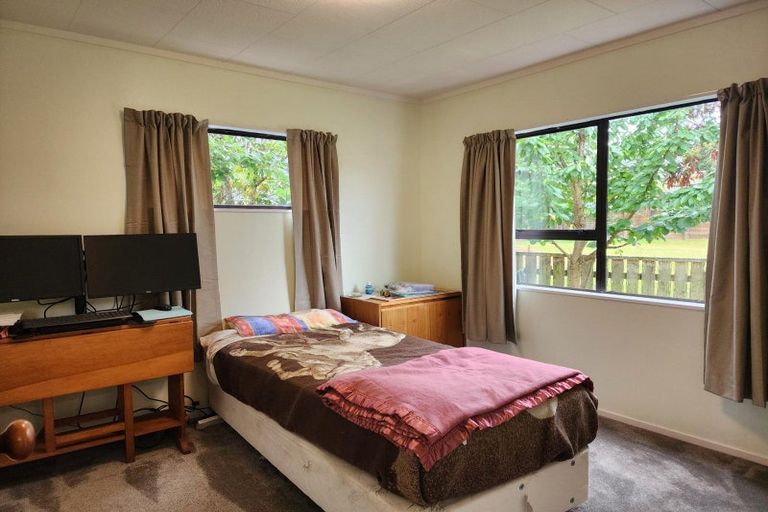 Photo of property in 6 Kawiu Road, Levin, 5510