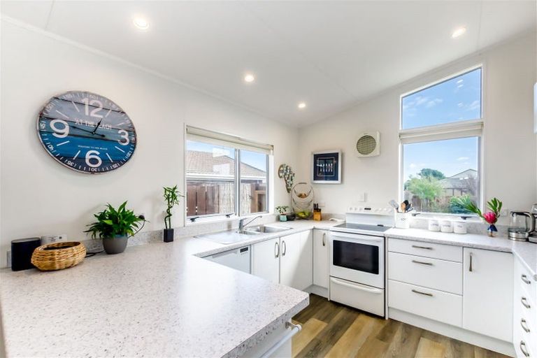 Photo of property in 110 Hillcrest Road, Raumati Beach, Paraparaumu, 5032