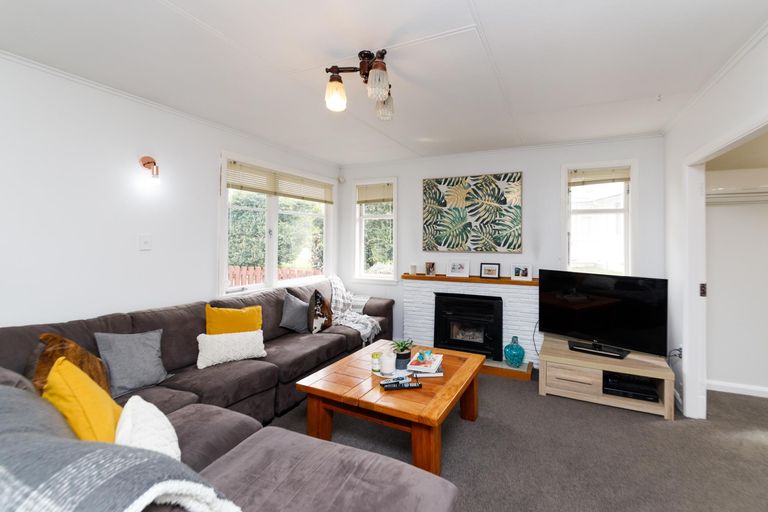 Photo of property in 6 Epsom Road, Hokowhitu, Palmerston North, 4410