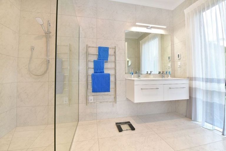 Photo of property in 9 Pheasant Close, Stanmore Bay, Whangaparaoa, 0932