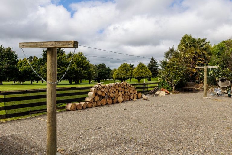 Photo of property in 12 Bridge Street, Eketahuna, 4900