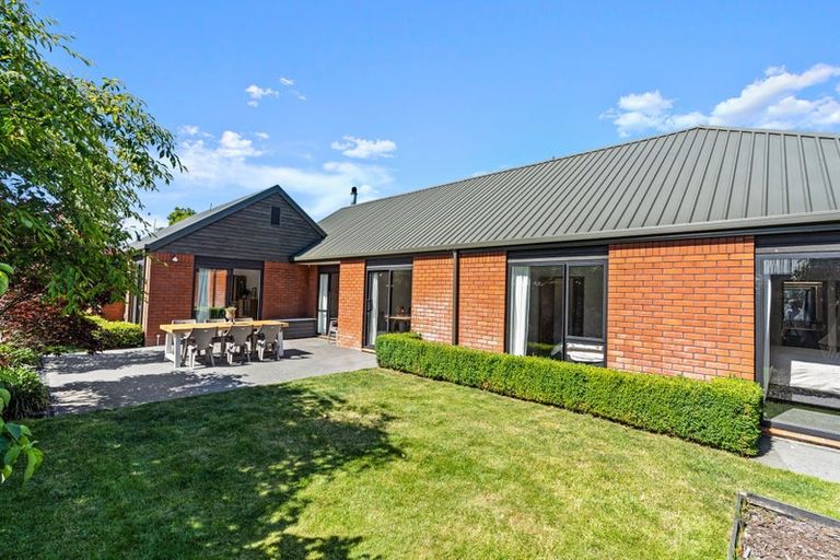 Photo of property in 50 Apsley Drive, Avonhead, Christchurch, 8042