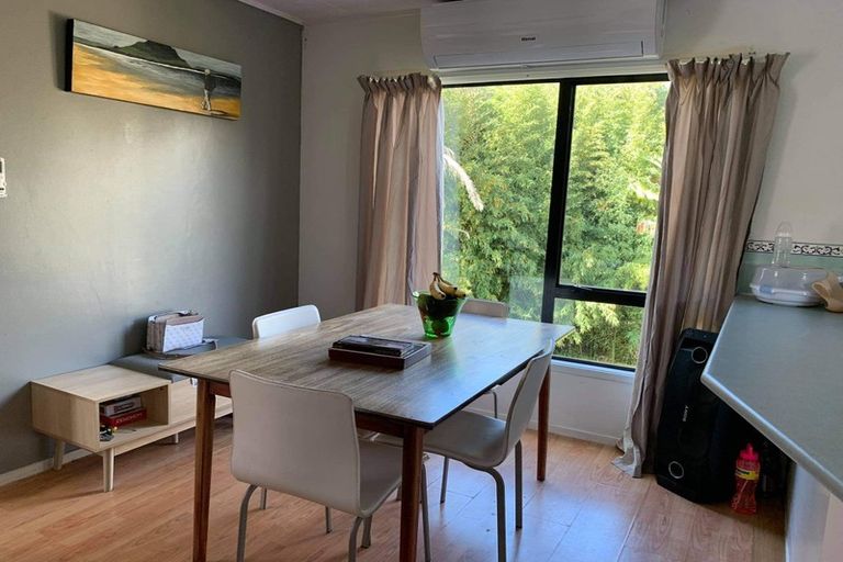 Photo of property in 57 Holmes Drive South, Massey, Auckland, 0614