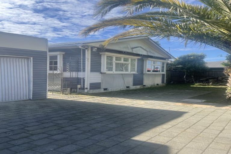 Photo of property in 10 Belfast Road, Belfast, Christchurch, 8051