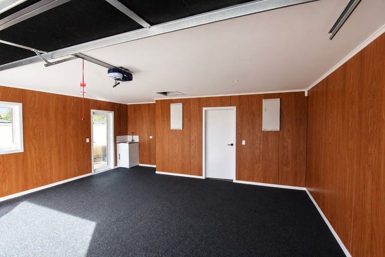 Photo of property in 19 Hawera Avenue, Levin, 5510